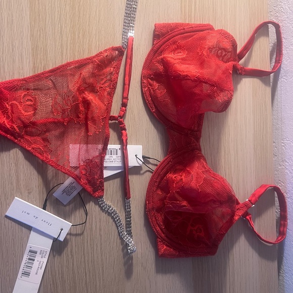 Fleur du Mal Red Lace Bra and Panty Set - Picture 8 of 8